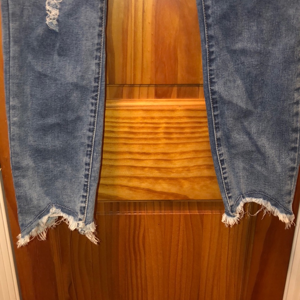Fishnet Ripped Jeans 👖 🔥 - Picture 5 of 7